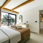 Brillante By Renthub *